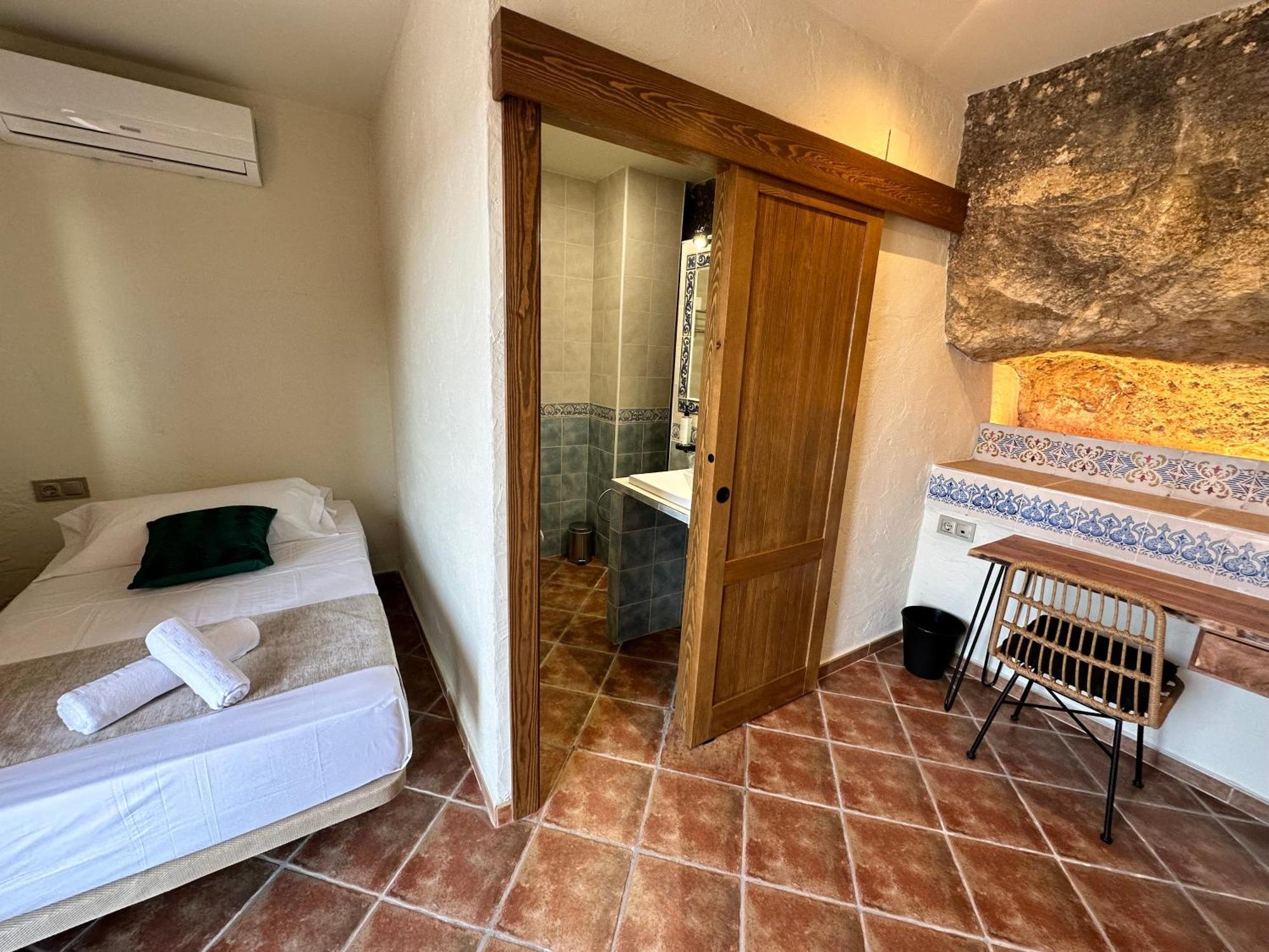 Alkalea Hospederia Hotell Alcala del Jucar Rum bild